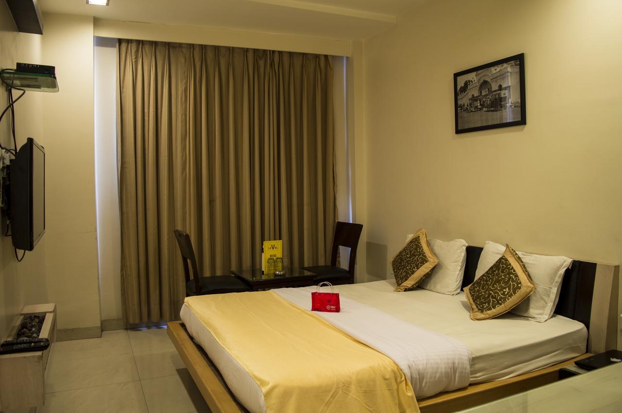 Oyo 751 Hotel Shree Palace Бопал Екстериор снимка